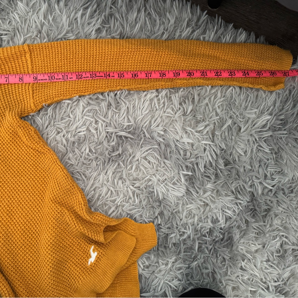 Mustard Yellow Hollister Knit sweater (M) - Picture 10 of 12